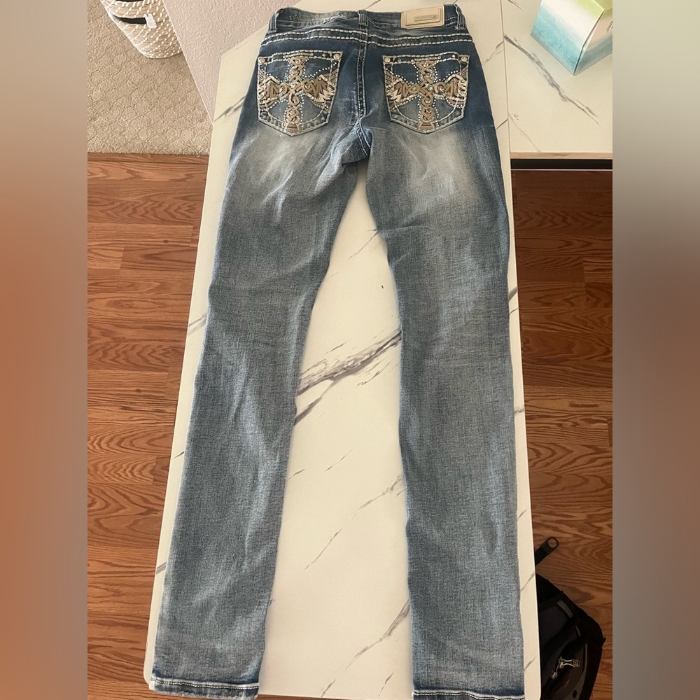 Mid Rise Jeans. Size 7. Light & Dark Blue.